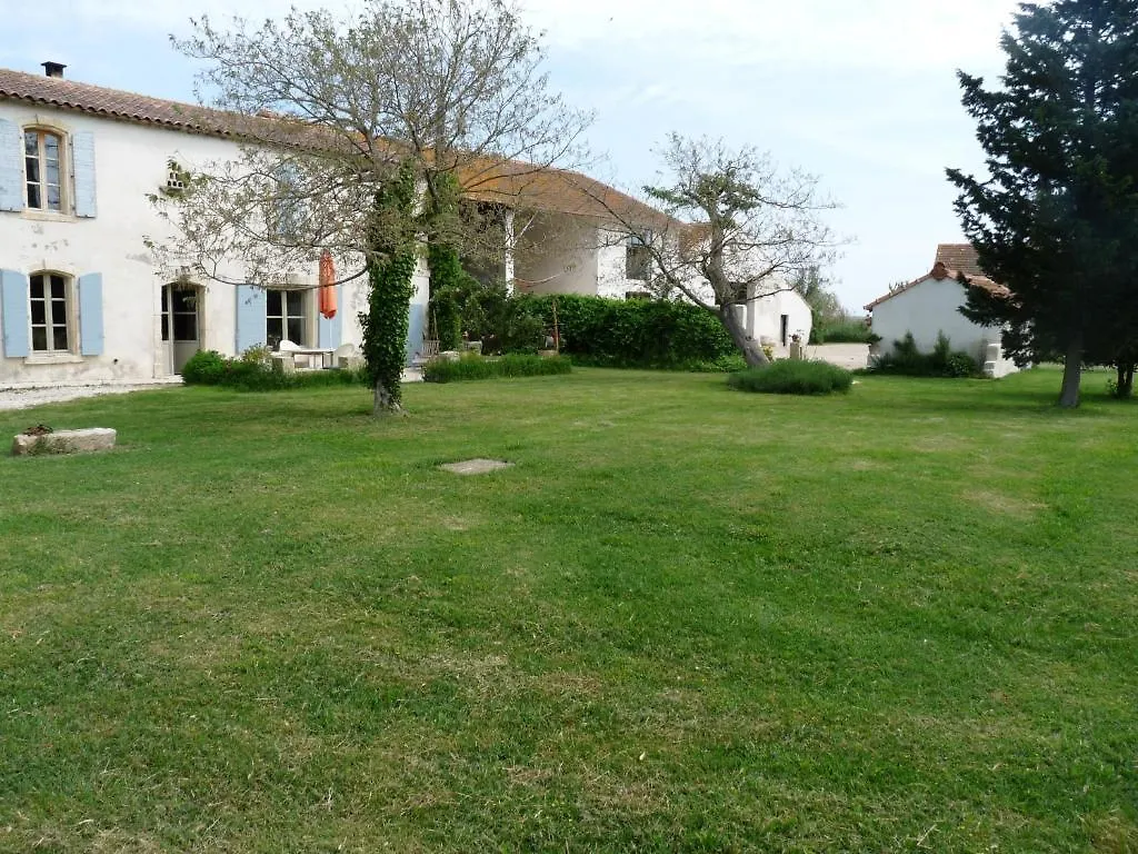Bed and Breakfast Mas de Bouvet en Camargue à Albaron 0*,